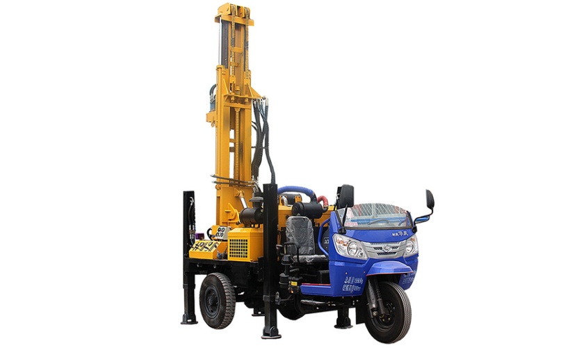 FYL200 tricycle mounted water well drilling rig